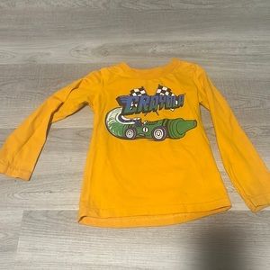 Long sleeve tshirt 4t